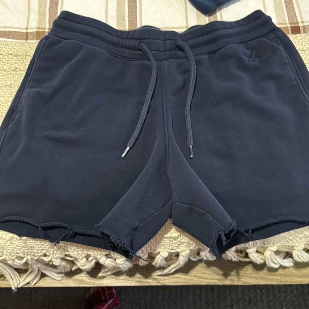 Navy blue sweat short w/ pockets